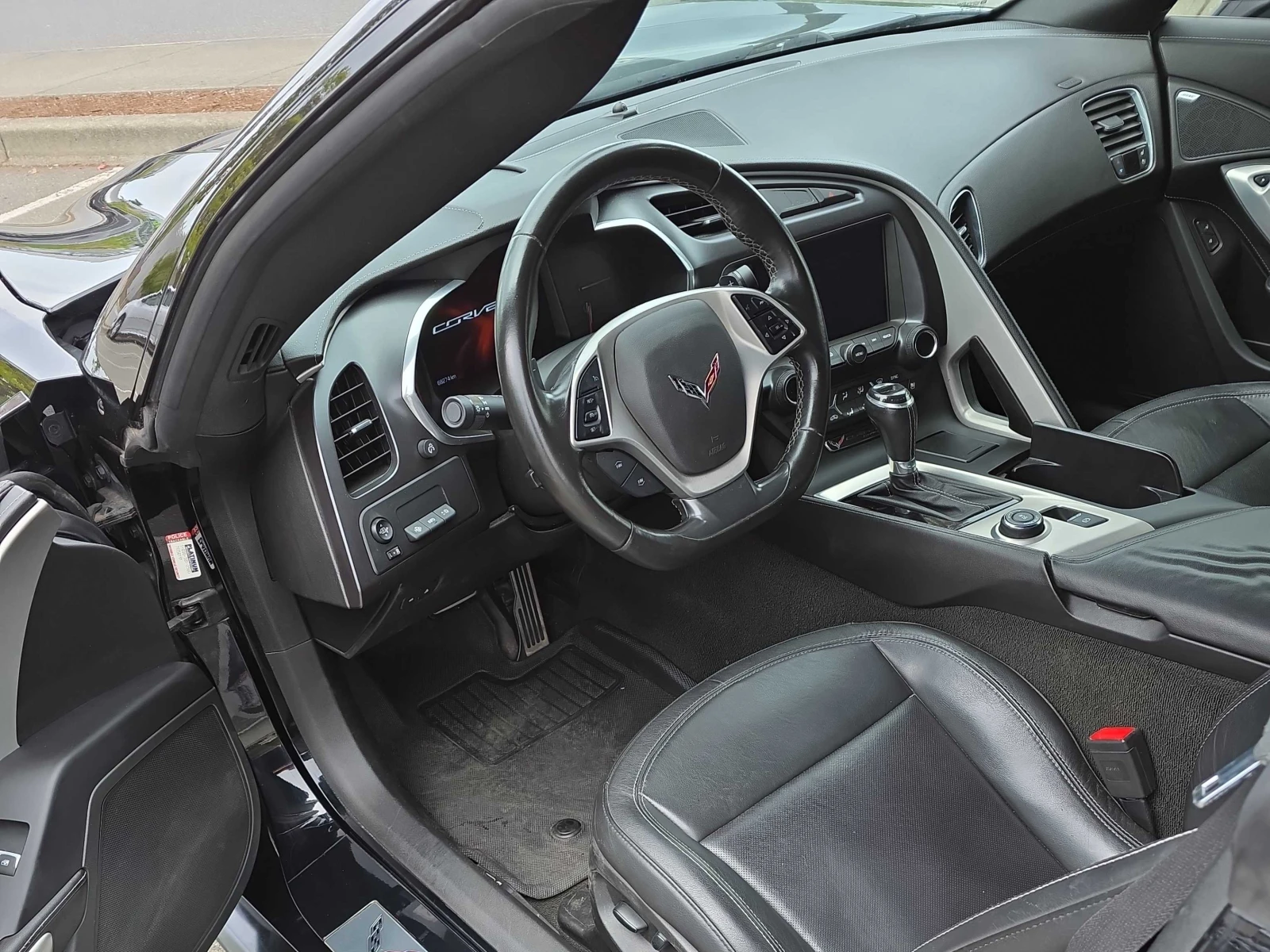 Chevrolet Corvette 2LT / АвтоКредит, снимка 5 - Автомобили и джипове - 55944352
