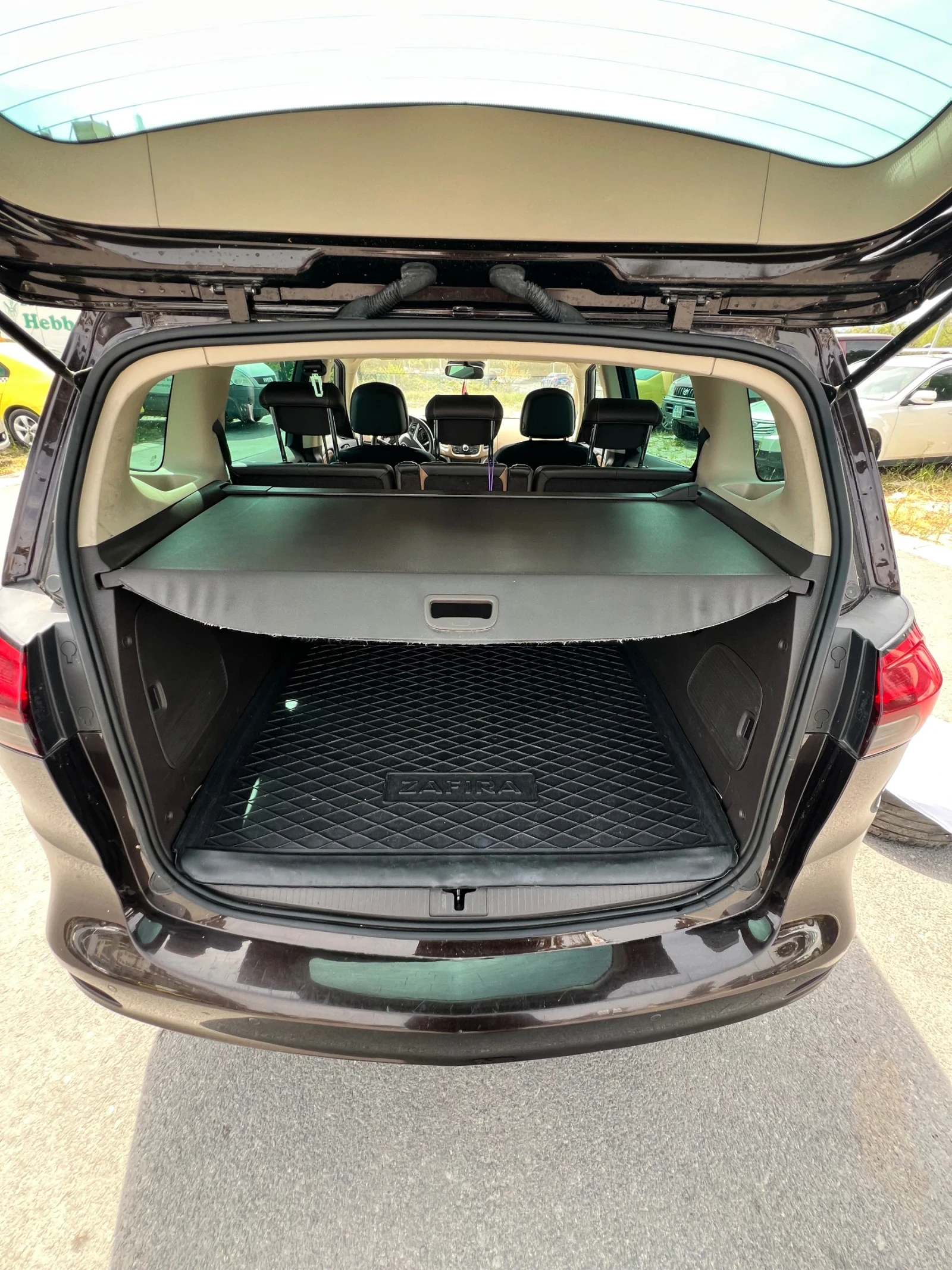 Opel Zafira Tourer, снимка 6 - Автомобили и джипове - 55947803