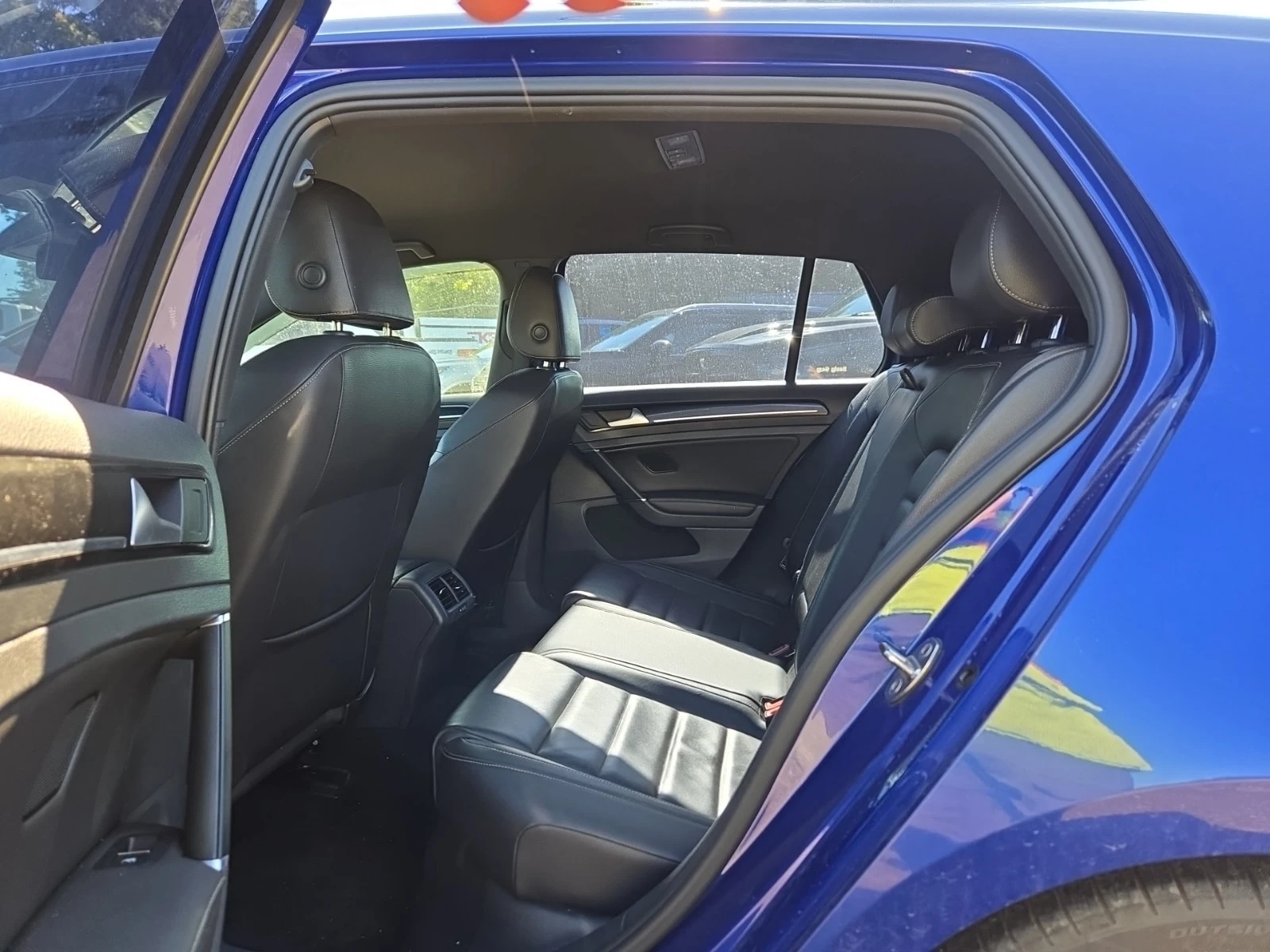 VW Golf R/CARFAX/ПОДГРЕВ/КОЖА/ФИНАНСИРАНЕ, снимка 12 - Автомобили и джипове - 55990360