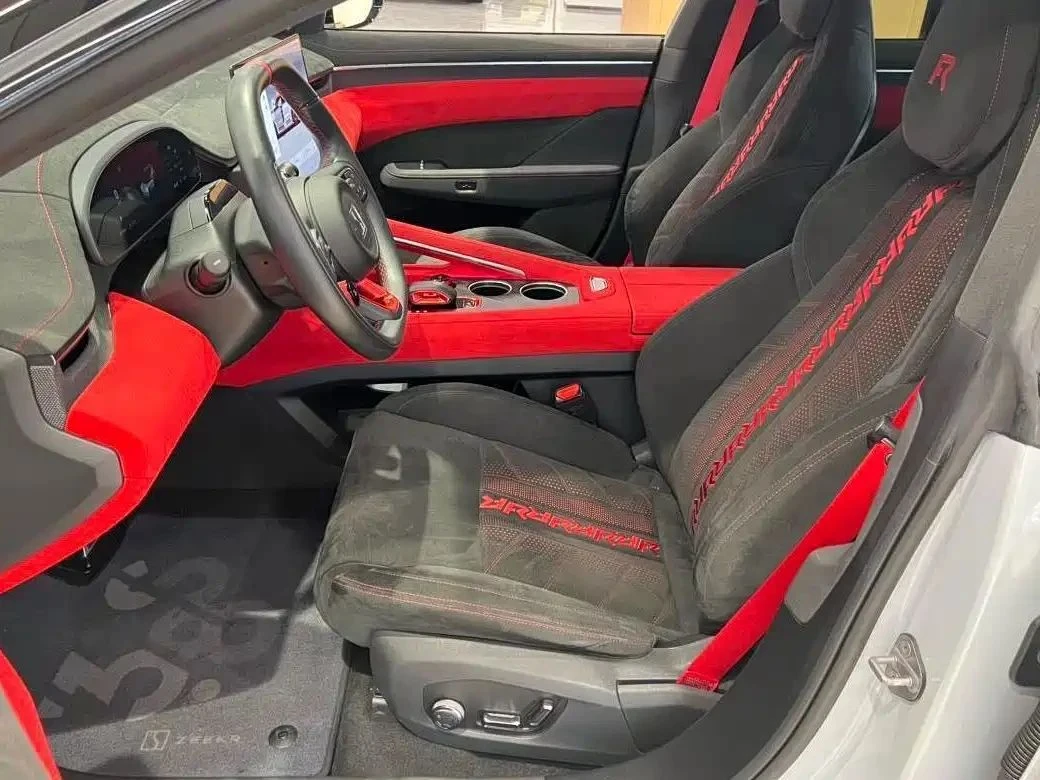 Zeekr 001, снимка 10 - Автомобили и джипове - 56727882