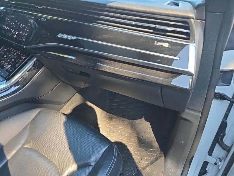 Audi Q8 S-line* B&O* Пано* Подгрев* Обдух, снимка 14 - Автомобили и джипове - 52318009