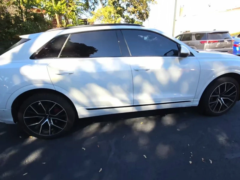 Audi Q8 S-line* B&O* Пано* Подгрев* Обдух, снимка 4 - Автомобили и джипове - 52318009