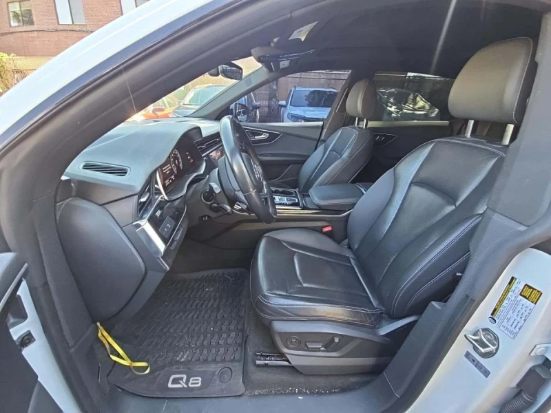 Audi Q8 S-line* B&O* Пано* Подгрев* Обдух, снимка 6 - Автомобили и джипове - 52318009