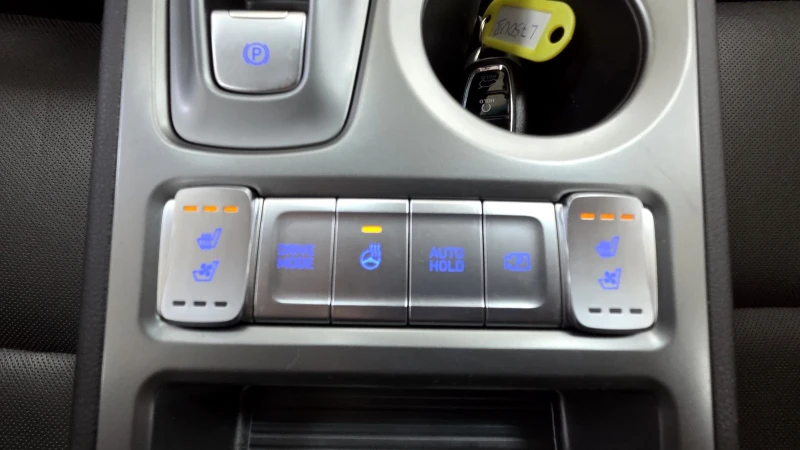 Hyundai Kona 64KWh/Premium/SOH100%, снимка 14 - Автомобили и джипове - 53204879