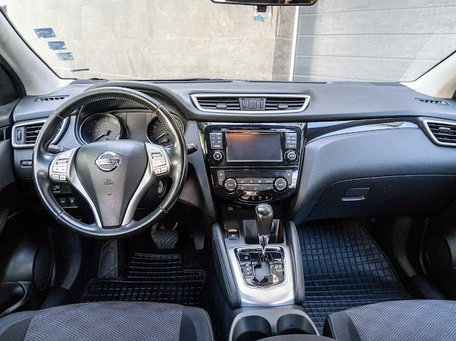 Nissan Qashqai 1.6 dci, снимка 7 - Автомобили и джипове - 55362899