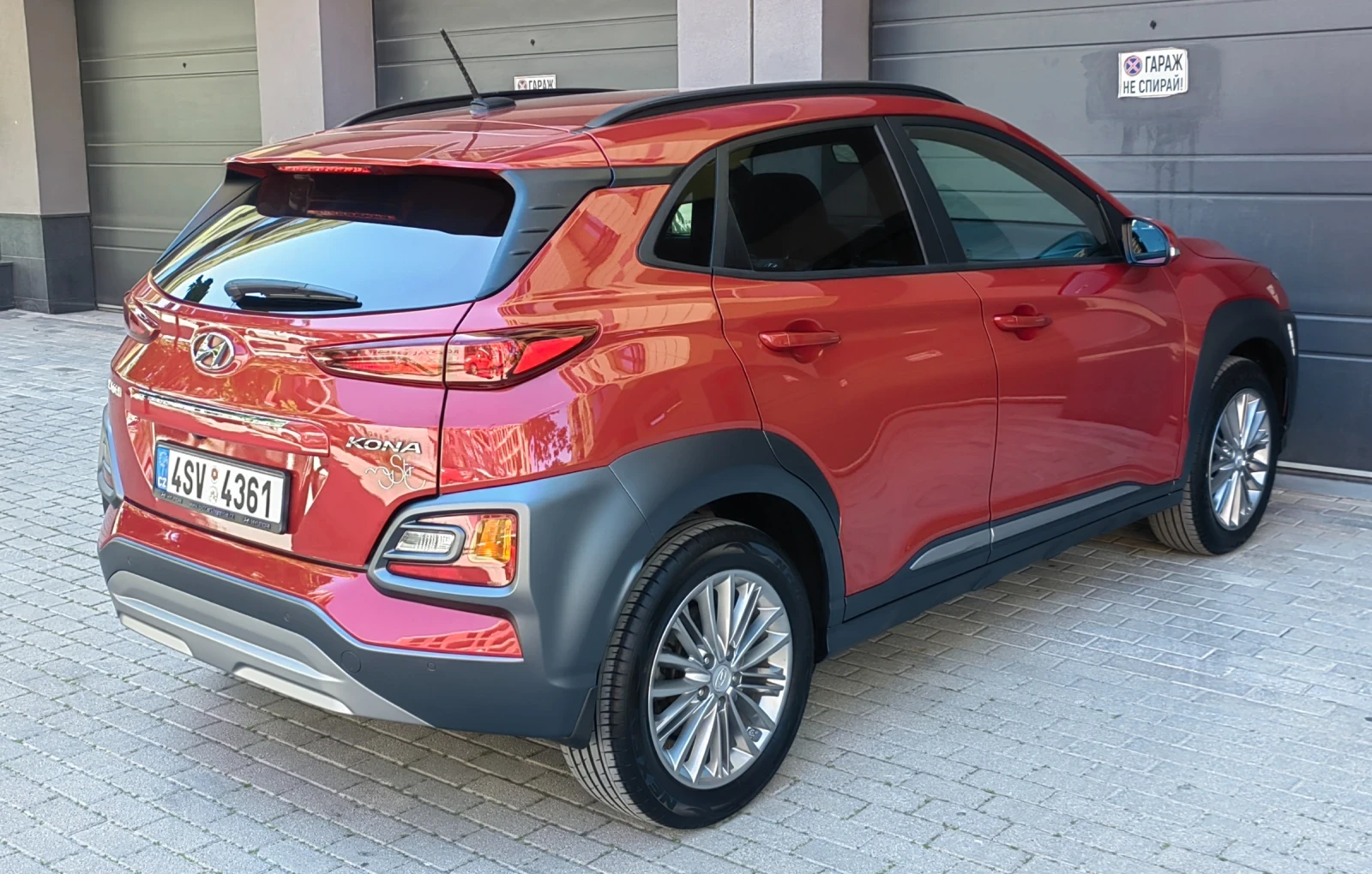 Hyundai Kona 1.6 T-GDI  - изображение 4