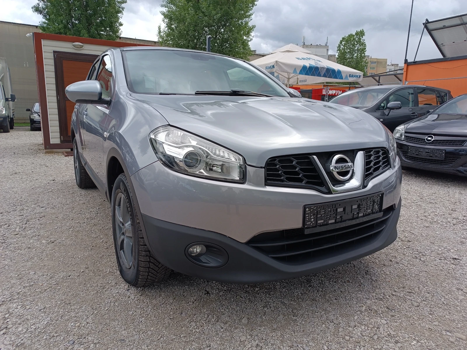 Nissan Qashqai 2.0i  4x4 - изображение 7