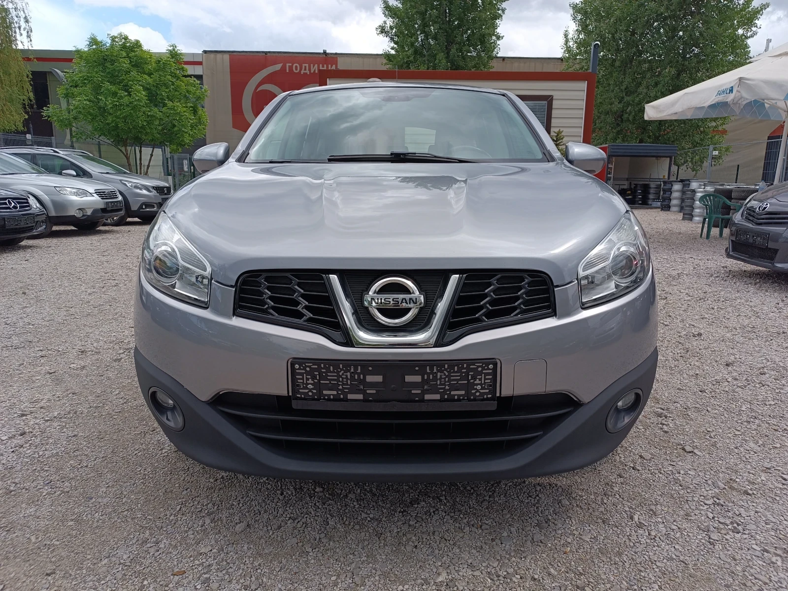Nissan Qashqai 2.0i  4x4 - изображение 8