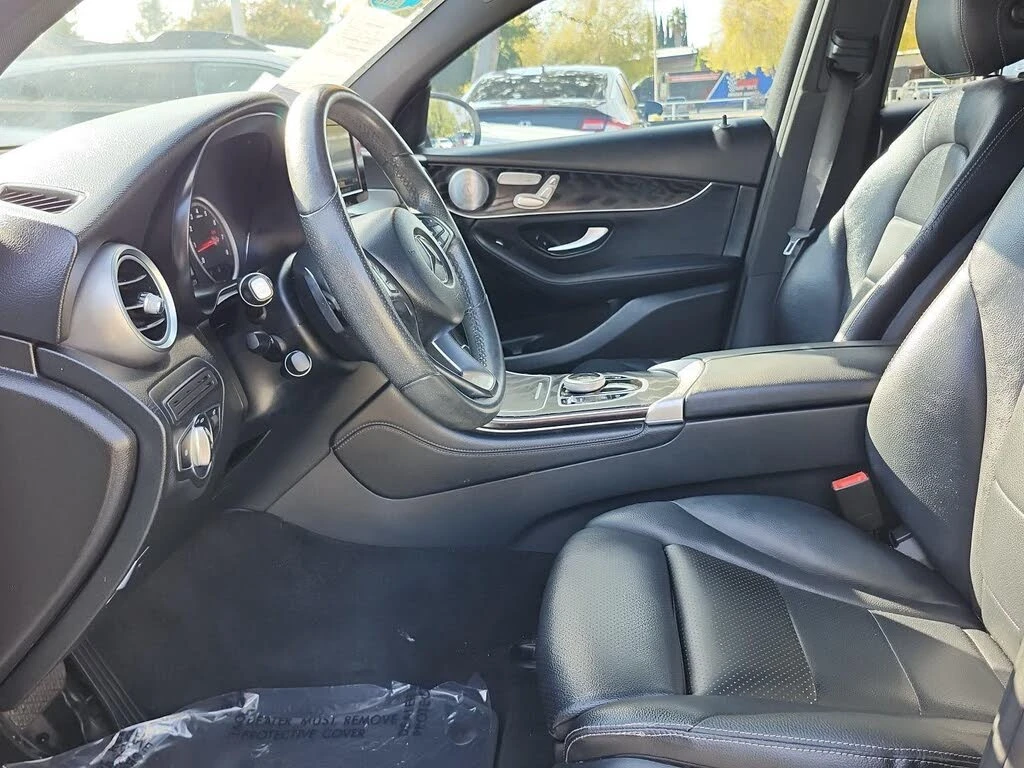 Mercedes-Benz GLC 300 COUPE/NAVI/BURMESTER/KAMEPA/KEYLESS - изображение 6