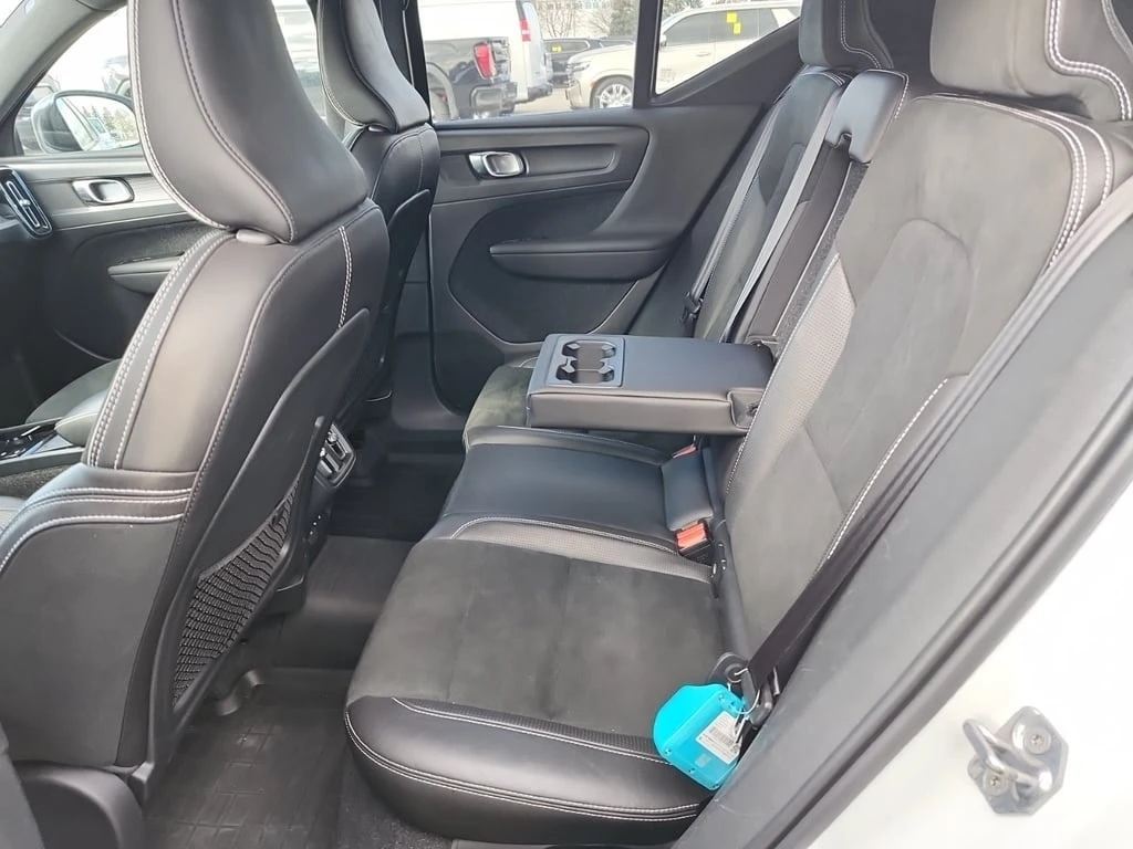 Volvo XC40 * R Design * CARFAX *    | Mobile.bg   13