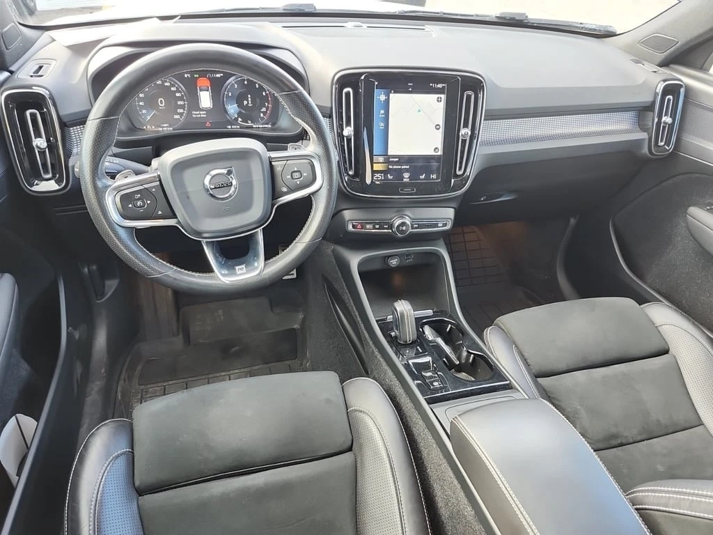 Volvo XC40 * R Design * CARFAX *    | Mobile.bg   11