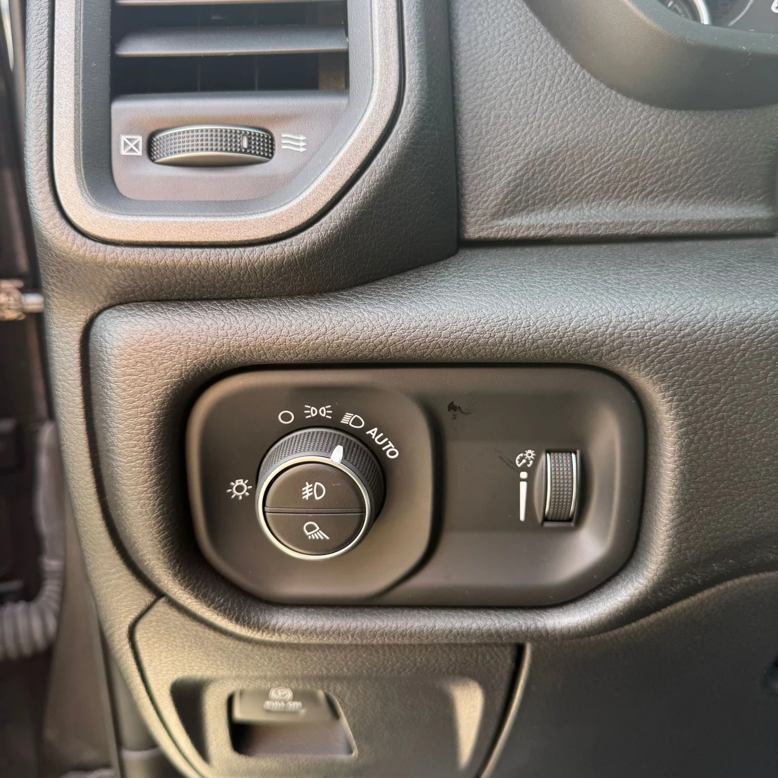 Dodge Ram | Mobile.bg � ����������� 4