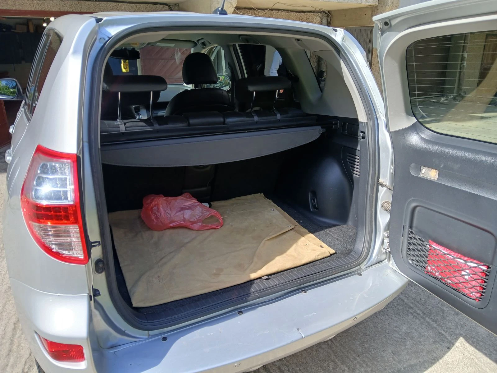 Toyota Rav4, снимка 6 - Автомобили и джипове - 54620237