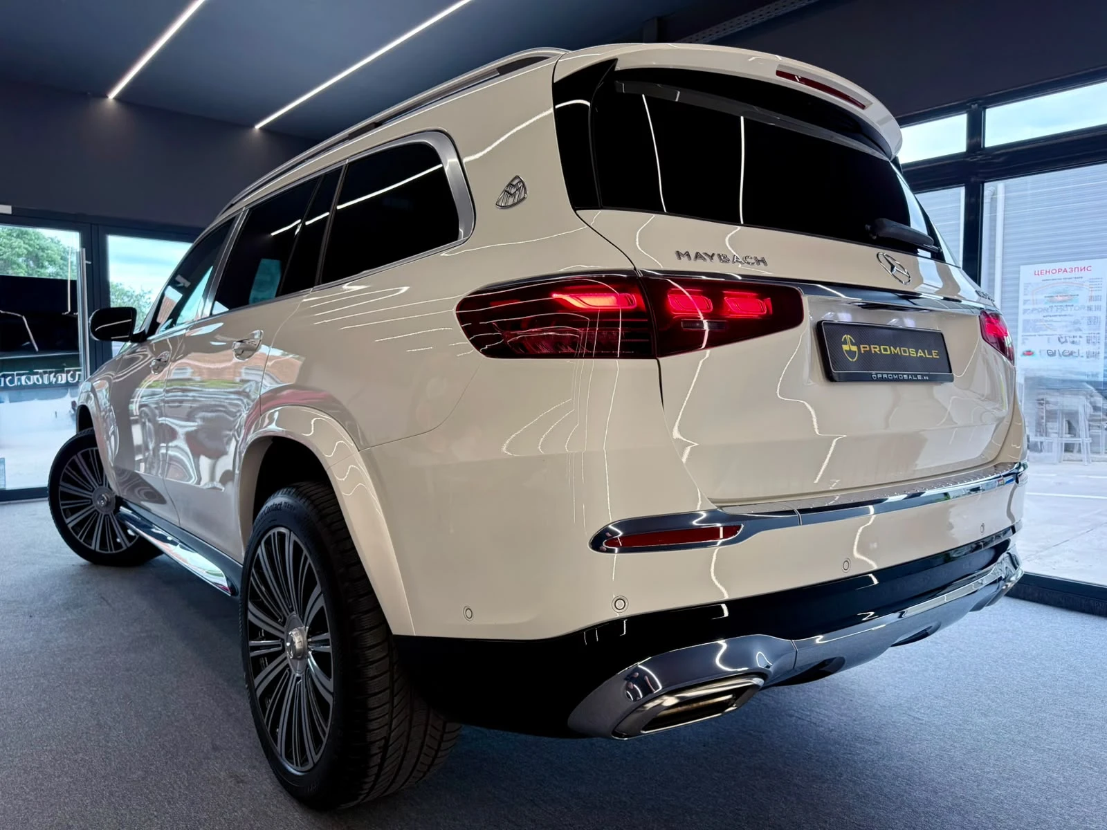 Mercedes-Benz GLS 600 Maybach 4M * TV* FirstClass* Pano* SoftCl* Лизинг, снимка 4 - Автомобили и джипове - 54885312