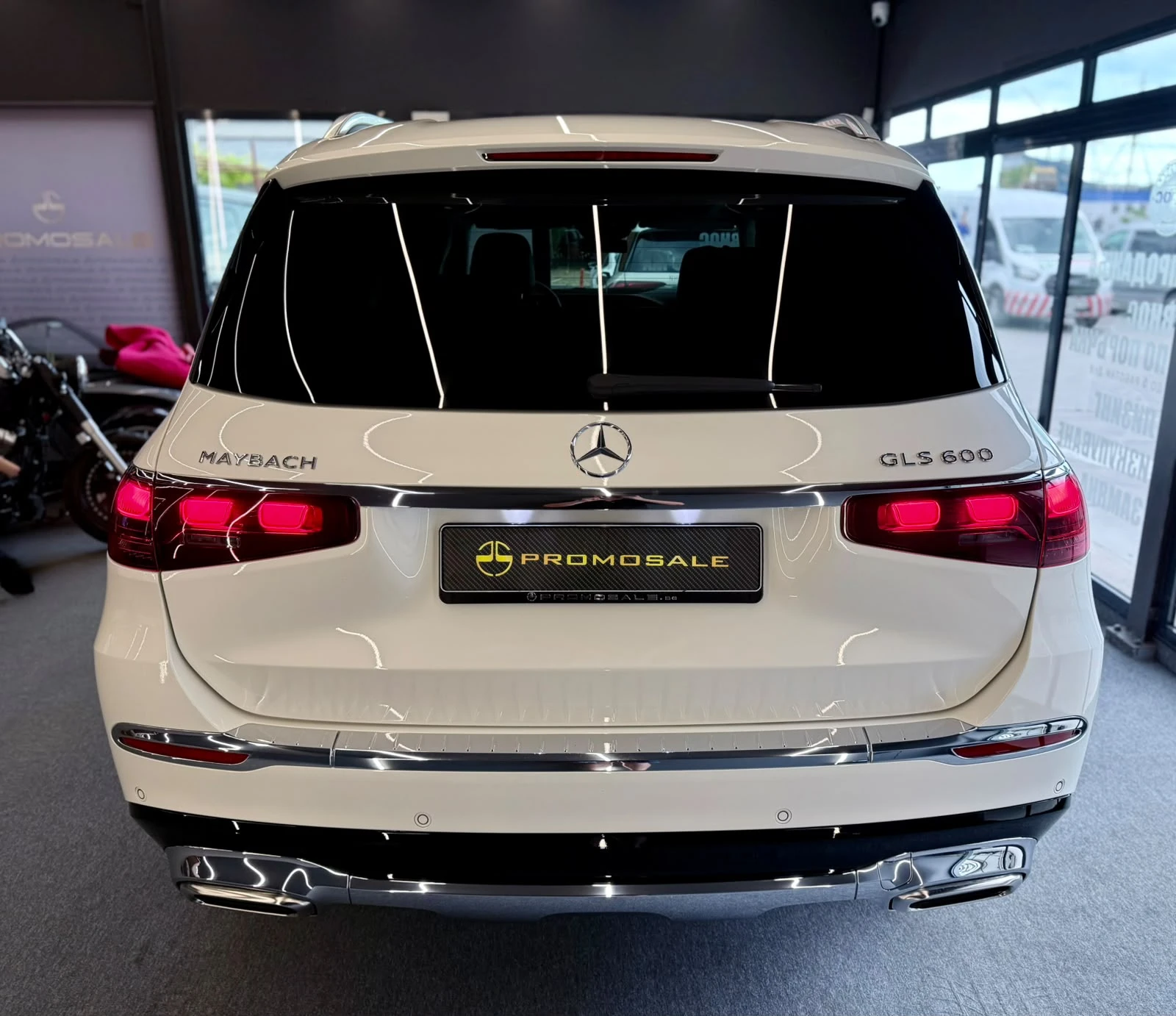 Mercedes-Benz GLS 600 Maybach 4M * TV* FirstClass* Pano* SoftCl* Лизинг, снимка 5 - Автомобили и джипове - 54885312