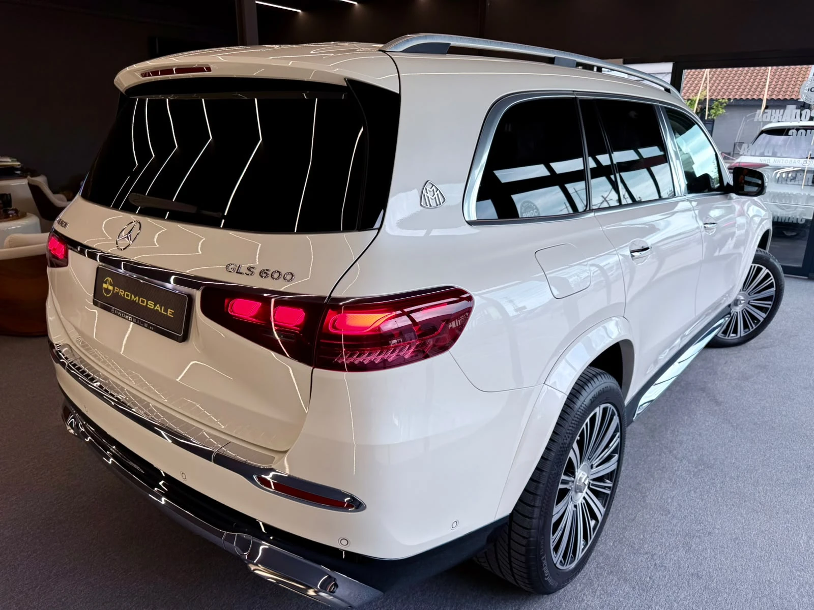 Mercedes-Benz GLS 600 Maybach 4M * TV* FirstClass* Pano* SoftCl* Лизинг, снимка 6 - Автомобили и джипове - 54885312