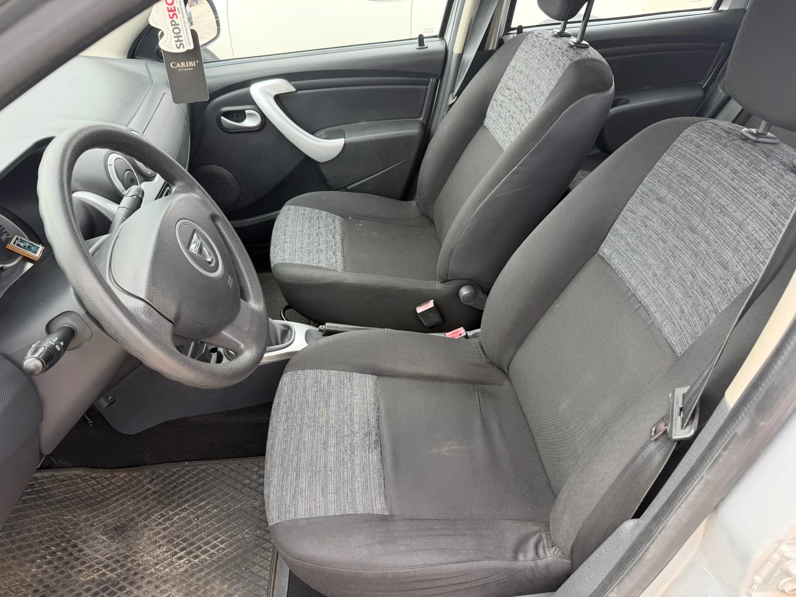 Dacia Duster, снимка 2 - Автомобили и джипове - 54899608