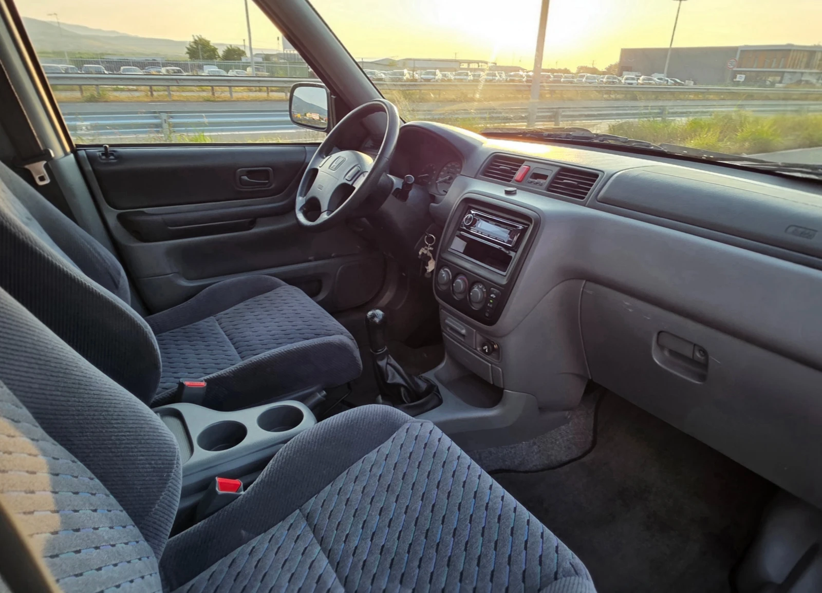 Honda Cr-v 2.0i 147ks 92000km !!!, снимка 7 - Автомобили и джипове - 55437957