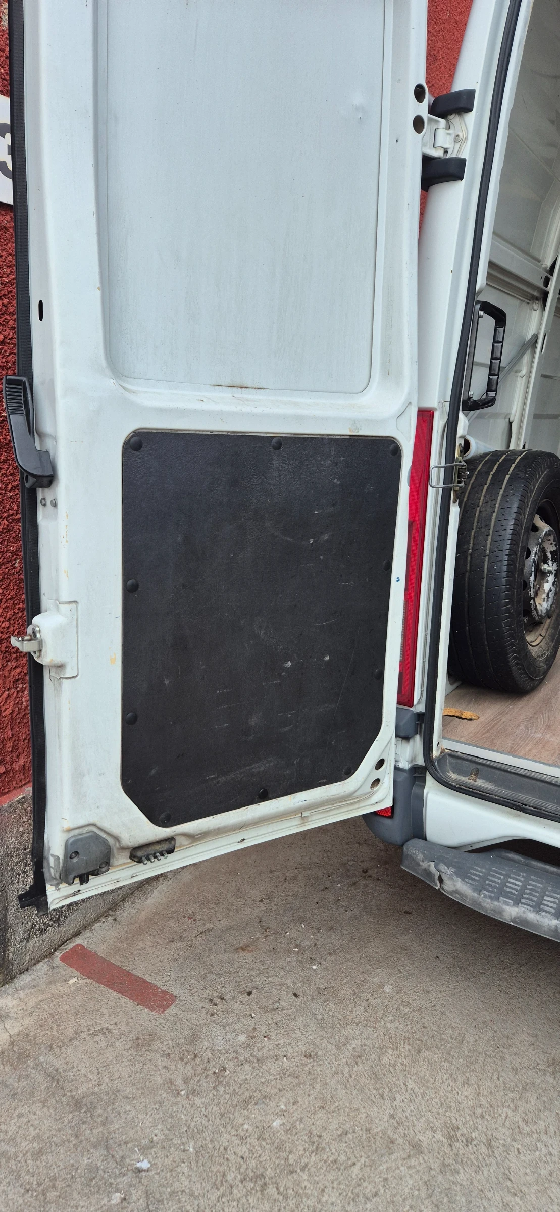 Iveco 35s11  - изображение 7