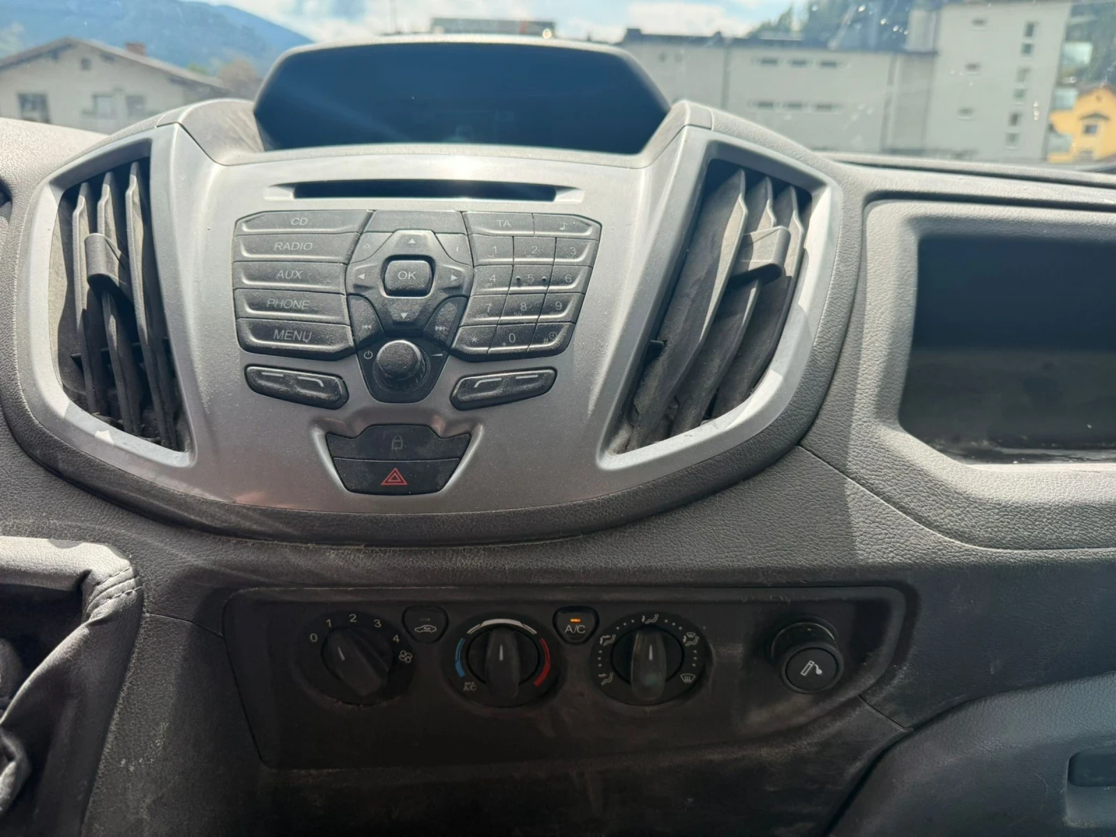 Ford Transit 2.2 дизел, 125КС . КЛИМАТИК , снимка 6 - Бусове и автобуси - 54328404