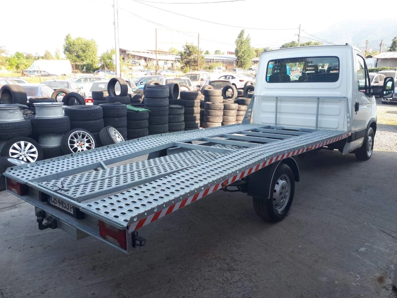 Iveco Daily 35S18 180кс. Климатик, снимка 6 - Камиони - 52820078