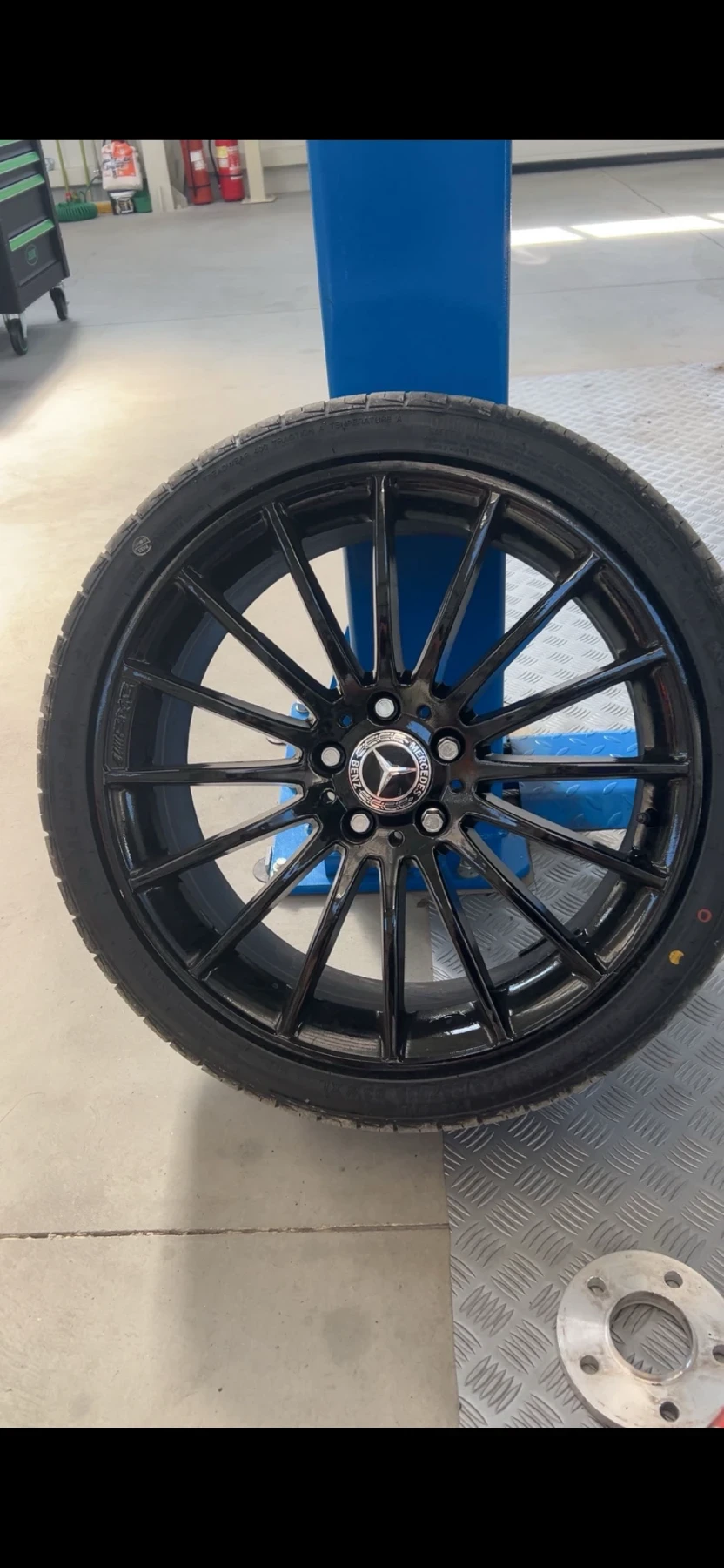 ���� � ������ 245/35R19 �� Mercedes-Benz E 320 | Mobile.bg � ����������� 1