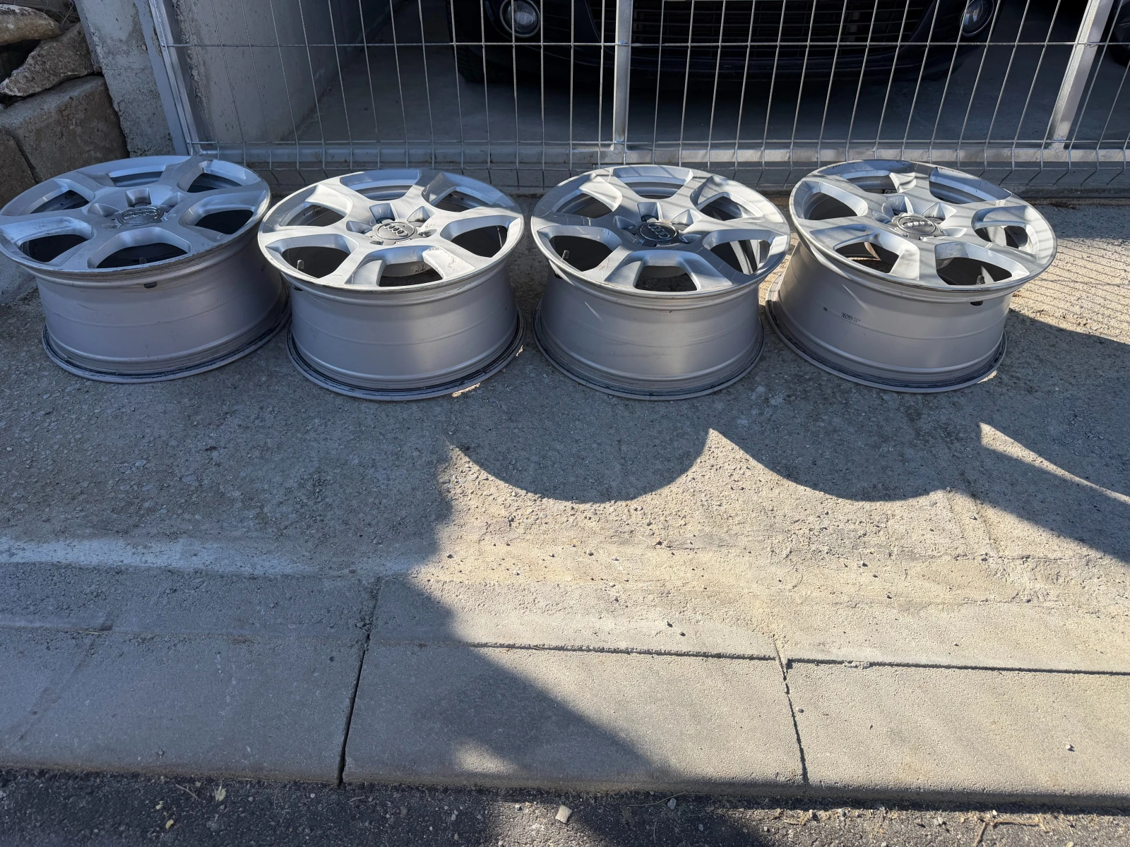 Джанти за Audi, снимка 2 - Гуми и джанти - 53768477