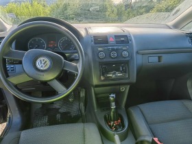 VW Touran 1.9 tdi, снимка 12 - Автомобили и джипове - 45607326