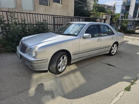 Обява за продажба на Mercedes-Benz E 320 4matic ~12 800 лв. - изображение 1