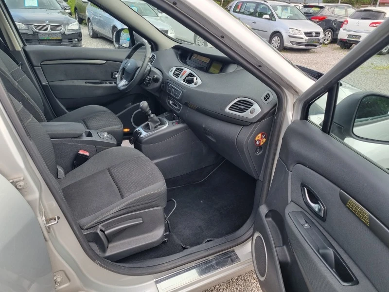 Renault Scenic -XMODE, снимка 9 - Автомобили и джипове - 41001276