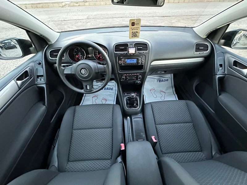 VW Golf 1.6 TDI, снимка 9 - Автомобили и джипове - 47596946