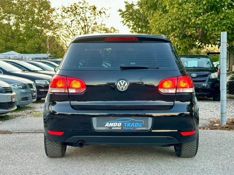 VW Golf 1.6 TDI, снимка 6 - Автомобили и джипове - 47596946