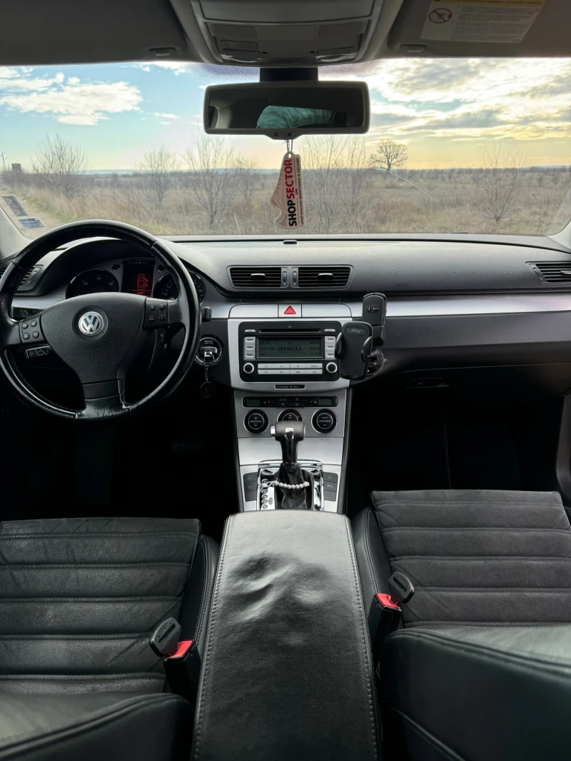 VW Passat 2.0 TDI, снимка 14 - Автомобили и джипове - 48632683