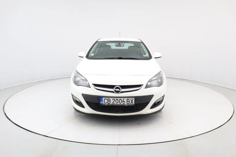 Opel Astra, снимка 2 - Автомобили и джипове - 48701345