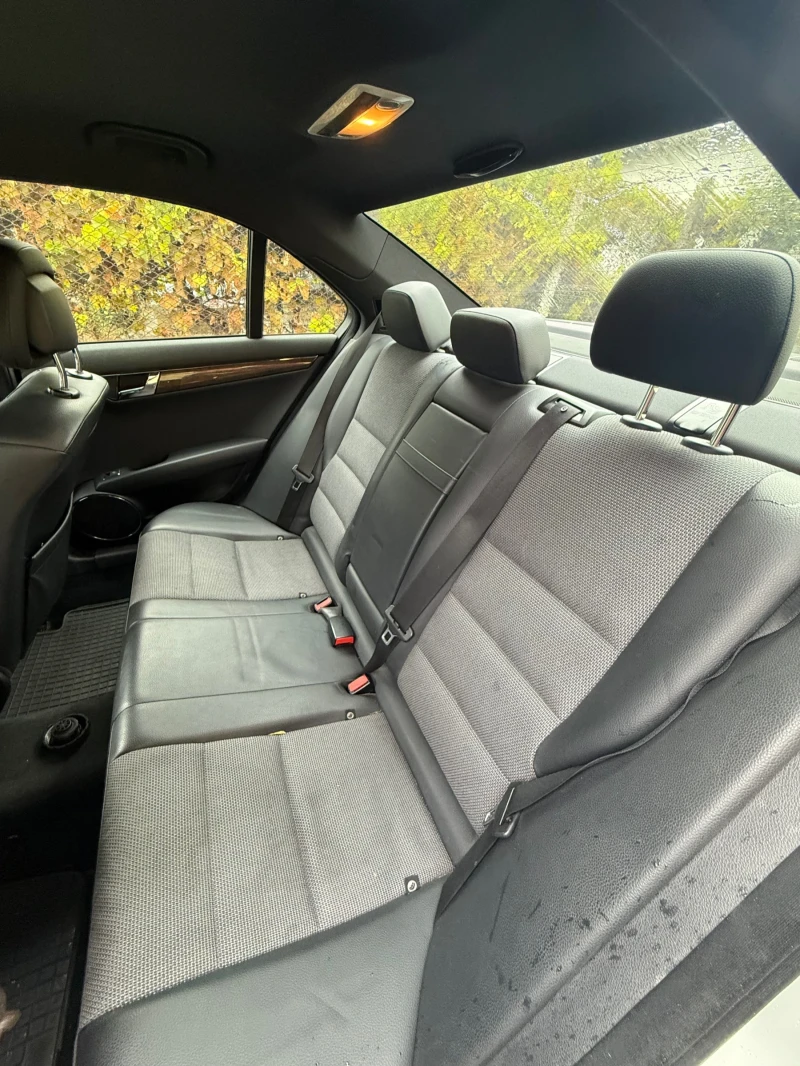 Mercedes-Benz C 220 AMG, снимка 15 - Автомобили и джипове - 52298916