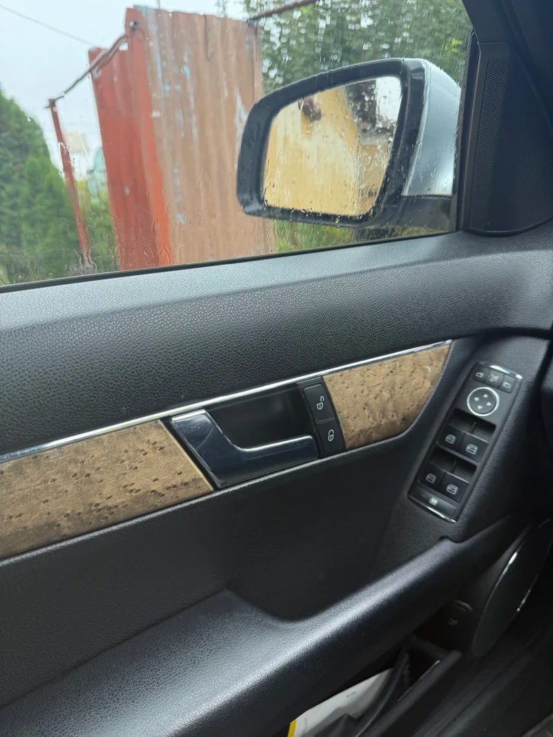 Mercedes-Benz C 220 AMG, снимка 12 - Автомобили и джипове - 52298916