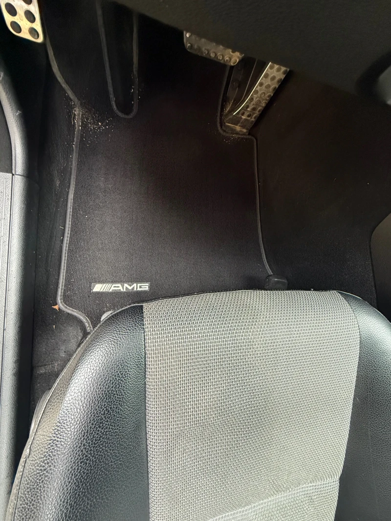 Mercedes-Benz C 220 AMG, снимка 14 - Автомобили и джипове - 52298916