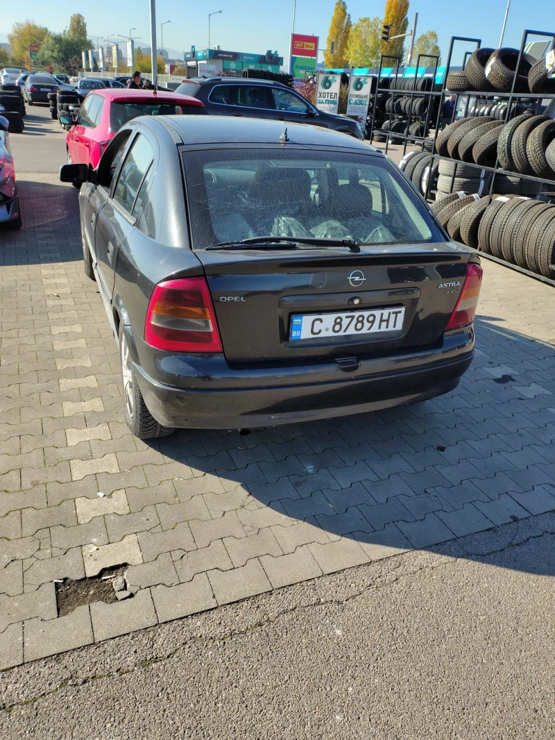 Opel Astra 2.0 автоматик, снимка 4 - Автомобили и джипове - 52254221
