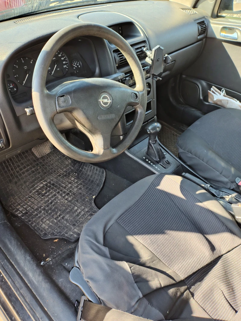 Opel Astra 2.0 автоматик, снимка 10 - Автомобили и джипове - 52254221