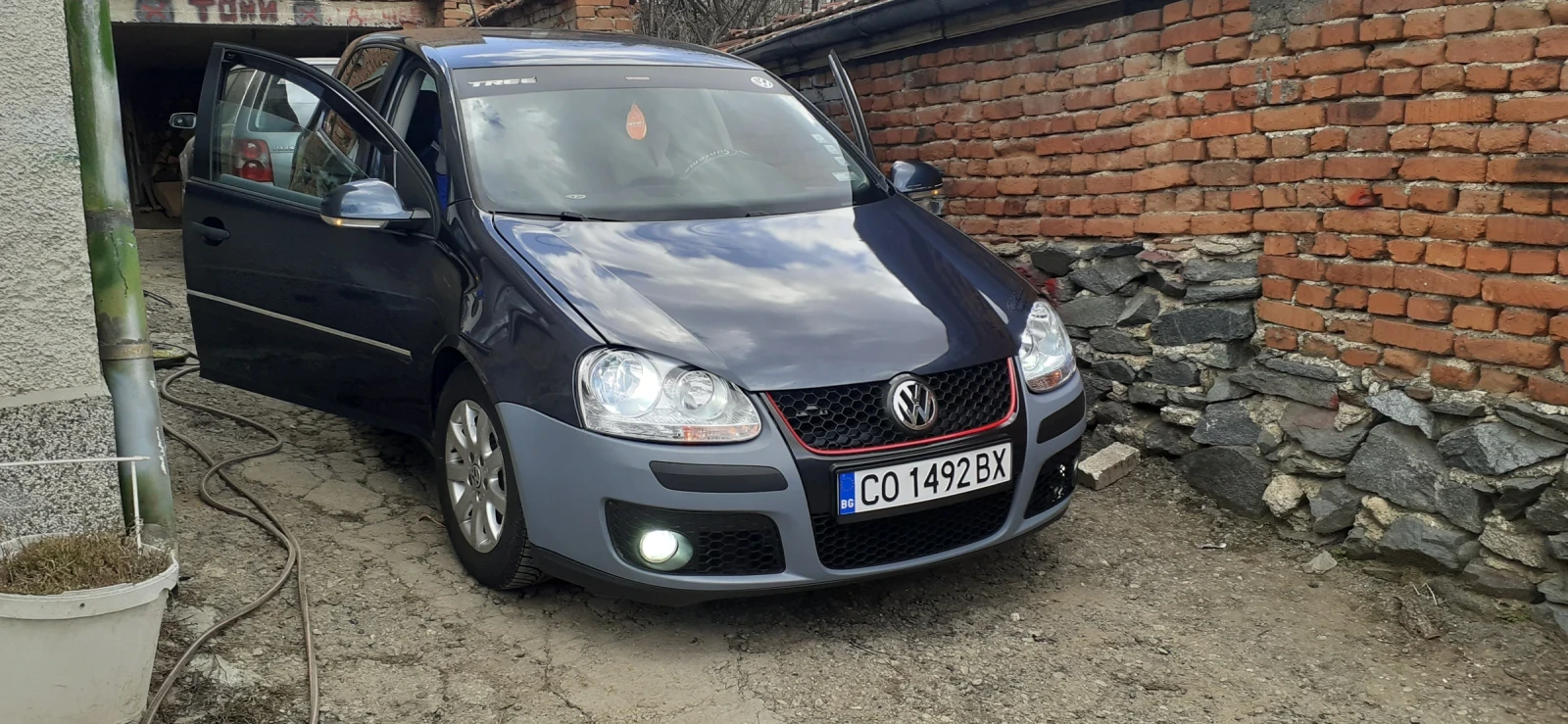 VW Golf 1.6 БАРТЕР С ДОПЛАЩАНЕ - изображение 2