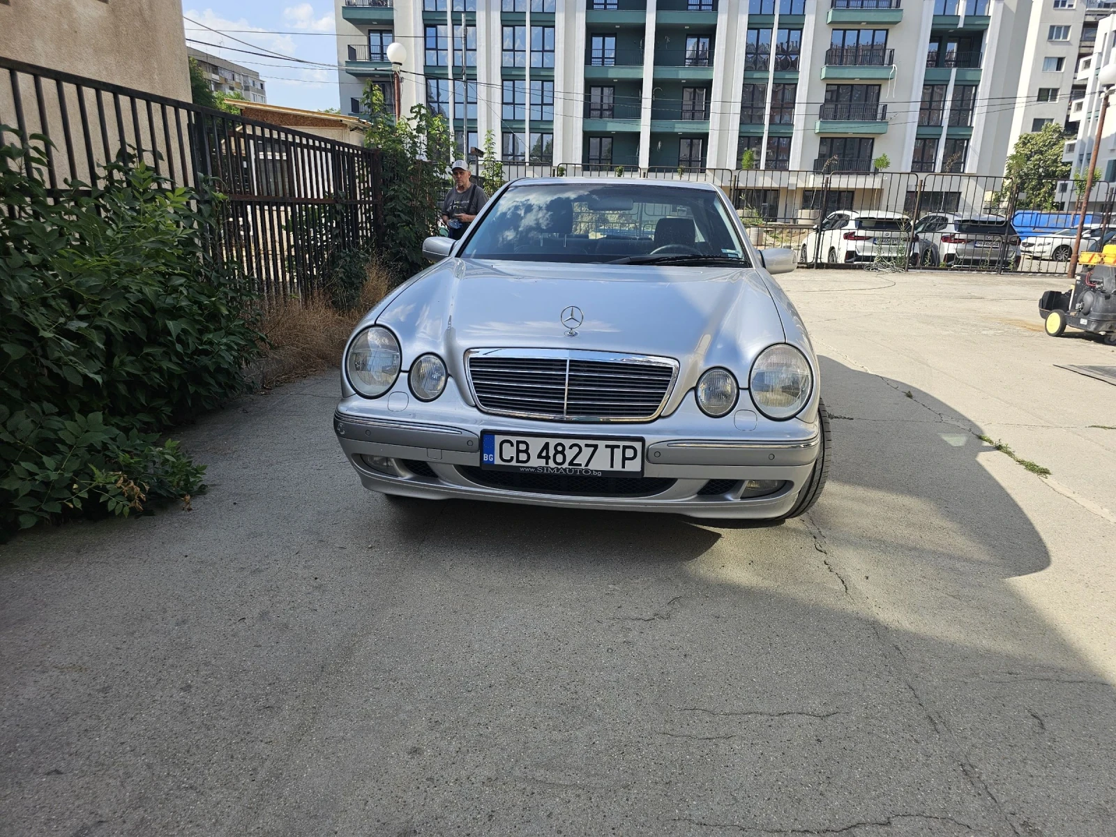 Mercedes-Benz E 320 4matic - изображение 2