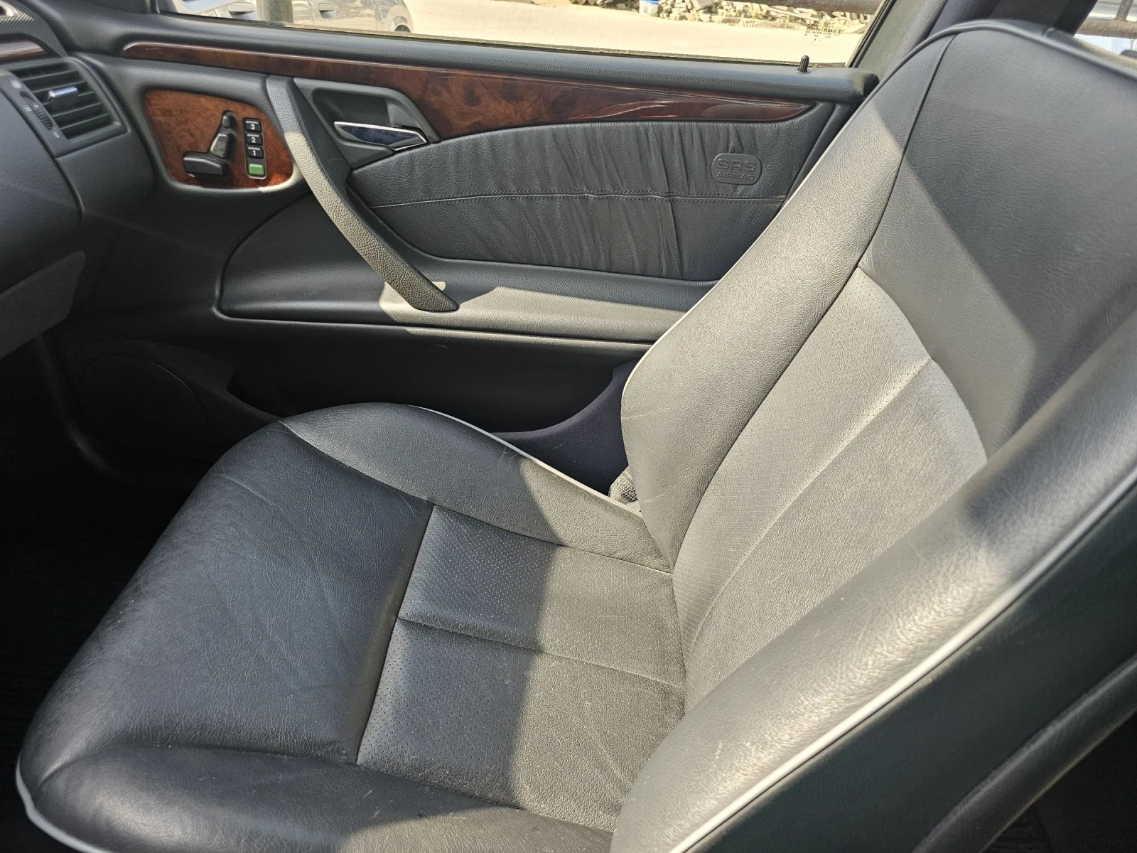Mercedes-Benz E 320 4matic - изображение 7