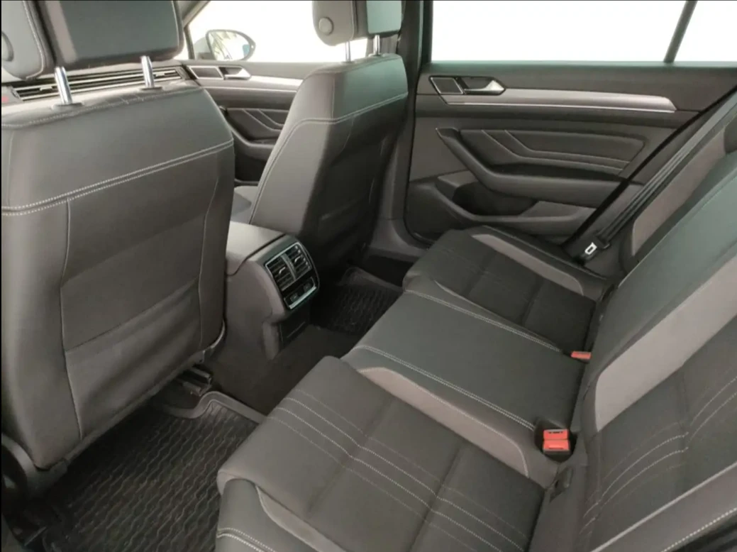 VW Passat N1 DIGITAL DSG 4x4, снимка 8 - Автомобили и джипове - 53822825