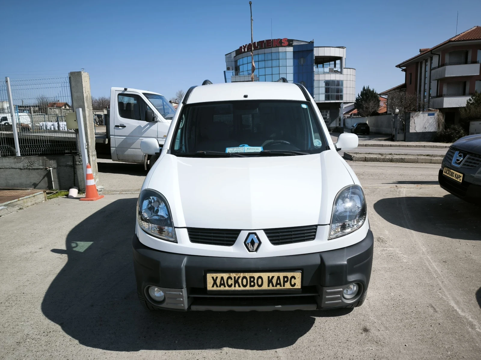 Renault Kangoo 1.9TD 4x4, снимка 2 - Автомобили и джипове - 53863763