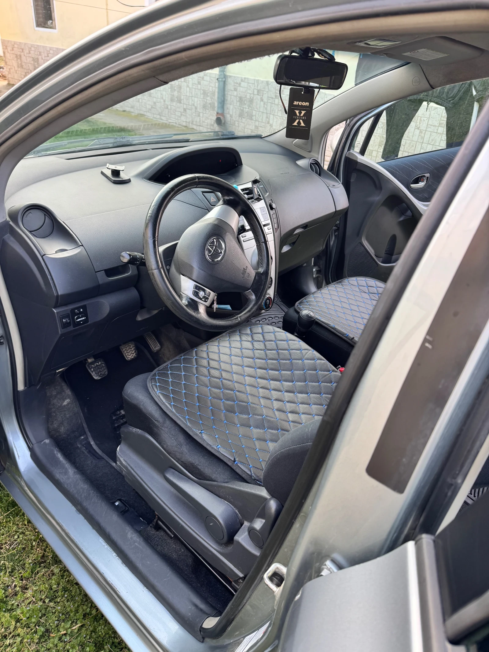 Toyota Yaris, снимка 13 - Автомобили и джипове - 53925328