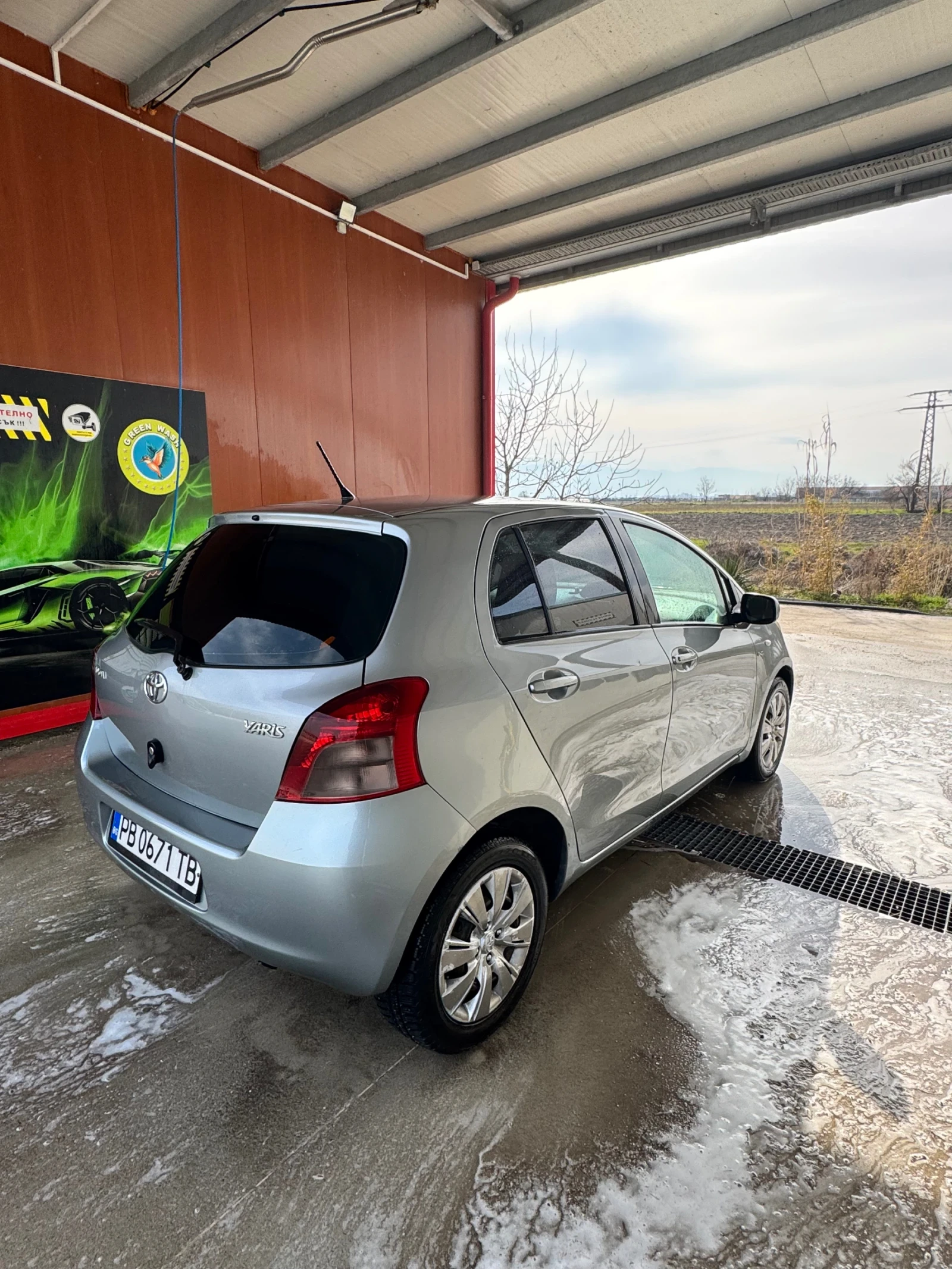 Toyota Yaris, снимка 2 - Автомобили и джипове - 53925328