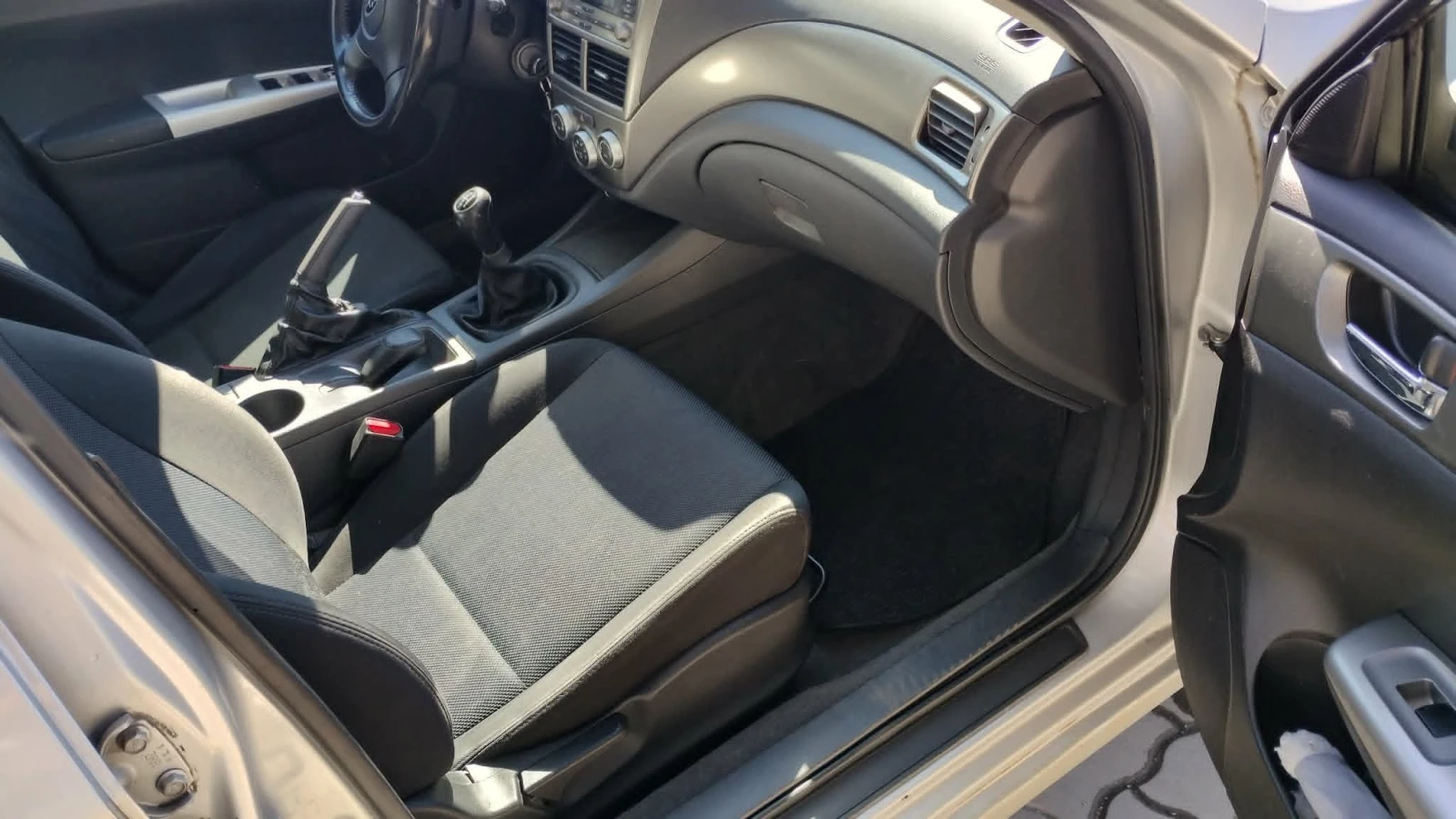 Subaru Impreza, снимка 12 - Автомобили и джипове - 54339463