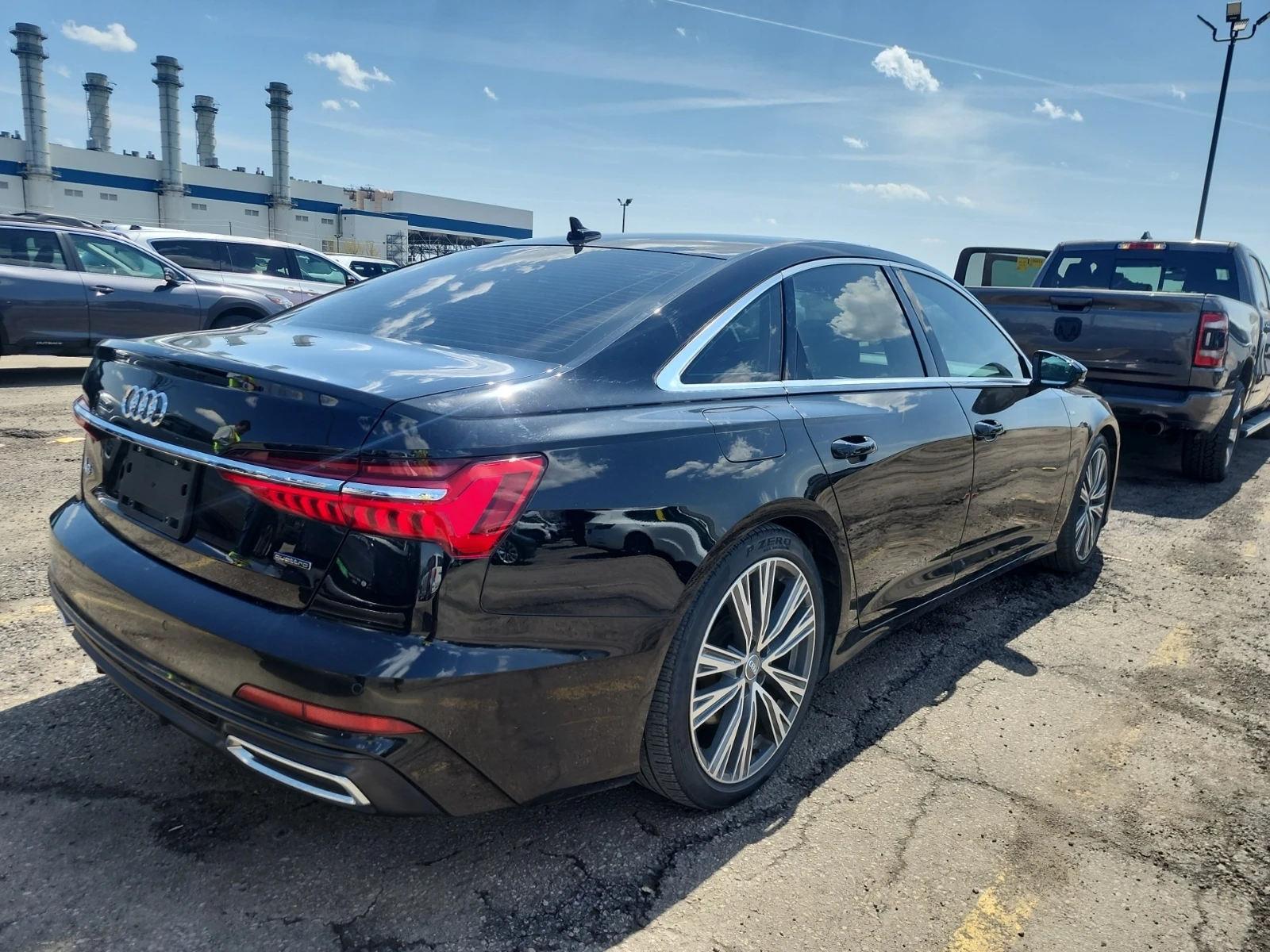 Audi A6 Progressiv * CARFAX * Мъртва точка * Цена до БГ * , снимка 3 - Автомобили и джипове - 54424152