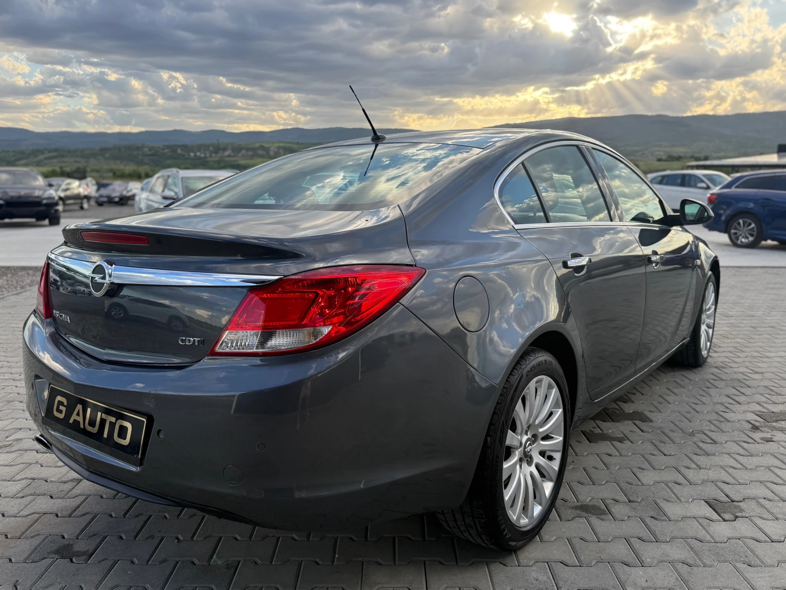 Opel Insignia 2.0 TDCI TOP !!!, снимка 5 - Автомобили и джипове - 54549575