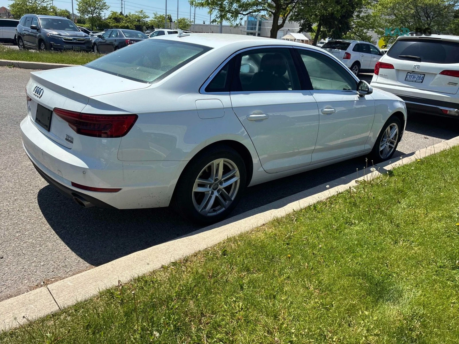 Audi A4 АвтоКредит* (ЦЕНА ДО БГ), снимка 3 - Автомобили и джипове - 54731277